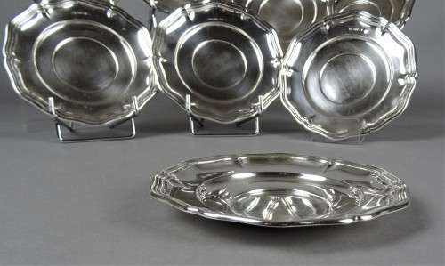 Série de 18 assiettes à pain en argent allemand - Argenterie et Orfèvrerie Style Art nouveau