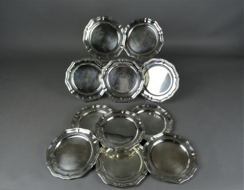 Ensemble de 12 assiettes à dessert en argent allemand - Galerie Lassus