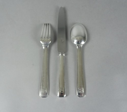 Antiquités - Hénin & Compagnie - Ménagère en argent massif de 143 pièces, époque Art Déco