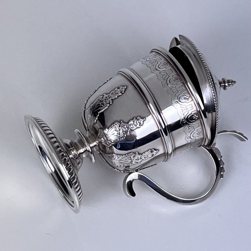 Solid silver mustard pot by Puiforcat in Paris - silverware & tableware Style 