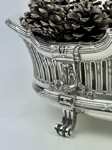 Argenterie et Arts de la table  - Tétard à Paris - Jardinière en argent massif