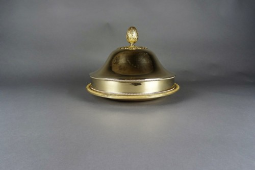 Une cloche et son plat en vermeil d'époque Empire - Argenterie et Orfèvrerie Style Empire