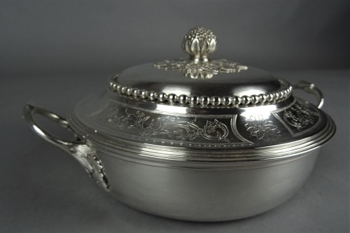 A french Louis XVI Solid silver vegetable dish - Antique Silver Style Louis XVI