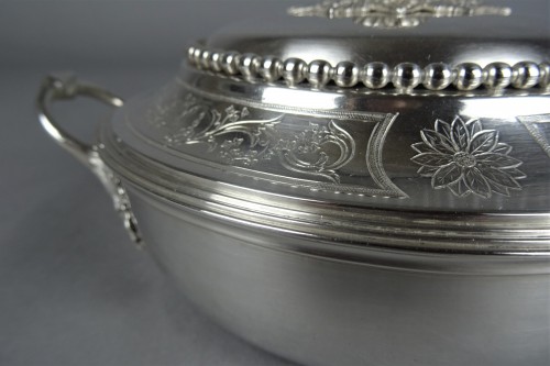 A french Louis XVI Solid silver vegetable dish - 