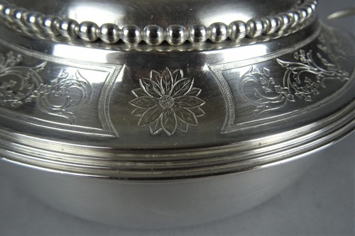 18th century - A french Louis XVI Solid silver vegetable dish