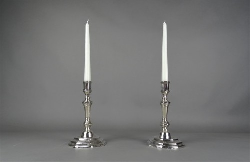Paire de flambeaux en argent, par Tillet à Bordeaux en 1736 - Galerie Lassus