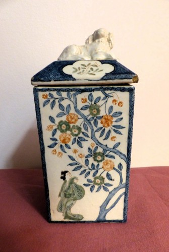  - 18th century Turin earthenware tea box