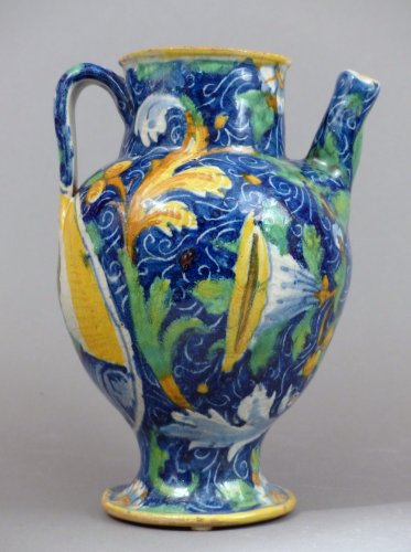 Renaissance - 16th century majolica chevrette