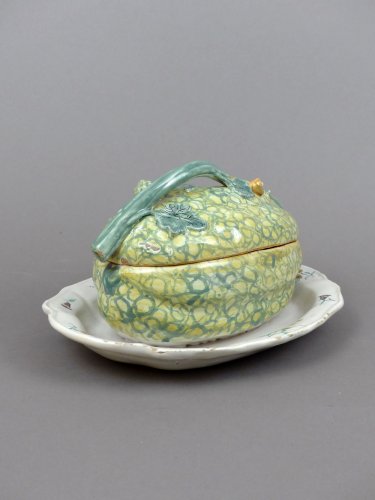 A 18th century Friedberg terrine - Porcelain & Faience Style Louis XV
