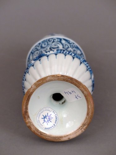 Porcelain & Faience  - Faïence of Marseille, shaker