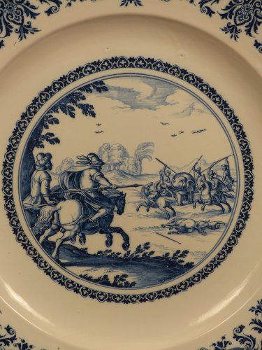 Porcelain & Faience  - 17th century Moustiers platter with hunting scene decor