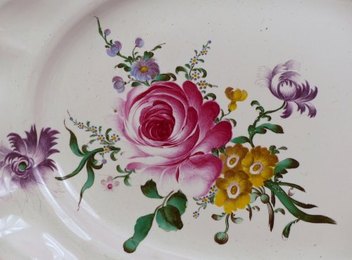 Porcelain & Faience  - 18th c. platter in faïence of Strasbourg signed J. H. for Joseph Hannong