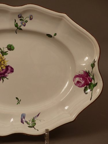 French faience of Strasbourg -  Platter by Paul Hannong, circa 1752 - 1760 - 