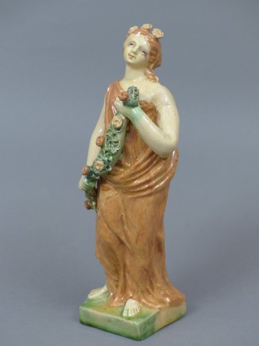 Statuette de Flore en faïence d'Apte, fin XVIIIe siècle - Céramiques, Porcelaines Style 