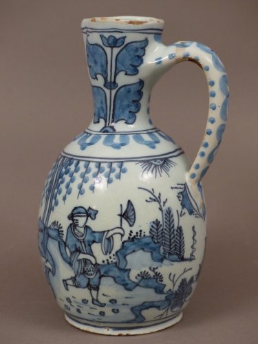 Pichet en faïence de Delft de la fin du XVIIe siècle - Céramiques, Porcelaines Style 