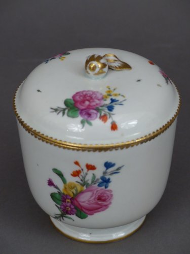 Pot à sucre en porcelaine de Niderviller, XVIIIe siècle - Le Cabinet d'Amateur