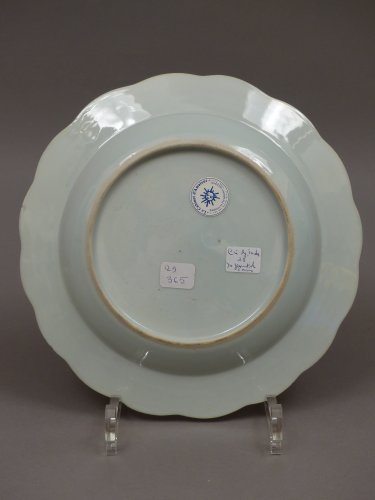 Assiette en porcelaine de Chine dite "de la Cie. des Indes" Le jugement de Paris" - 