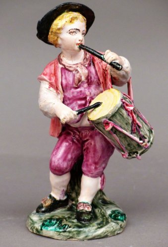 Céramiques, Porcelaines  - Figurine en faïence de Marseille XVIIIe siècle