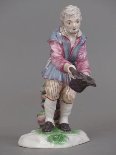 Statuette en faïence de Niderviller représentant un mendiant XVIIIe siècle - Céramiques, Porcelaines Style Louis XVI