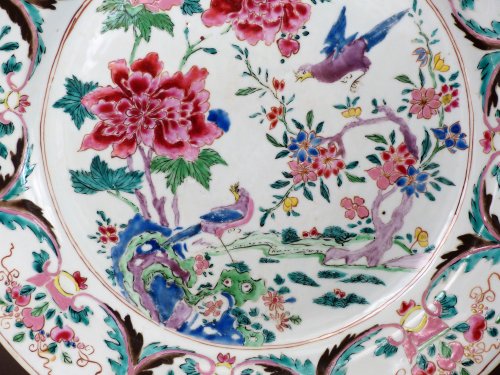 Paire de plats en porcelaine, famille rose, Chine période Yongzheng début 18e siècle - 