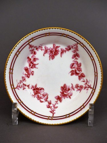 Louis XV - Tasse et sa sous tasse en porcelaine tendre de Sèvres, année 1765