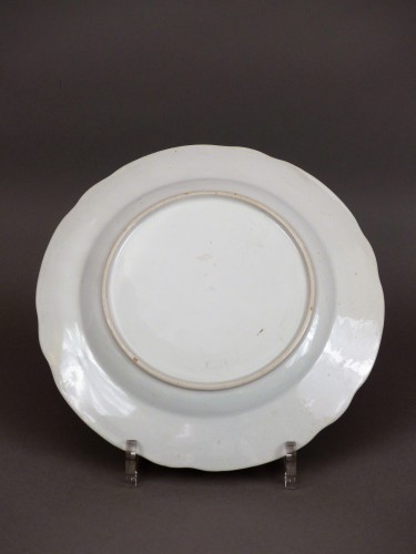 Céramiques, Porcelaines  - Paire d'assiettes en porcelaine de Doccia, XVIIIe siècle