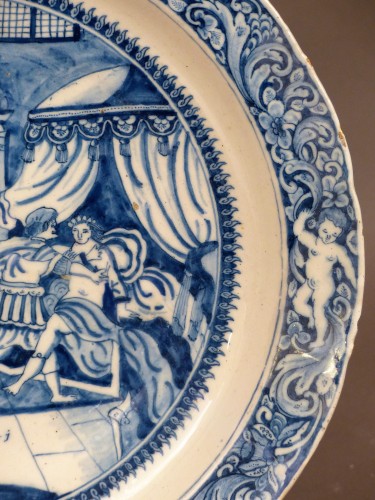 XVIIIe siècle - Grand plat en faïence de Delft, daté de 1716