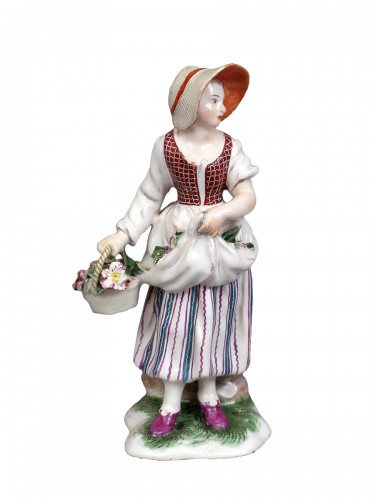 Figure of a flower seller, Niderviller 18th century 