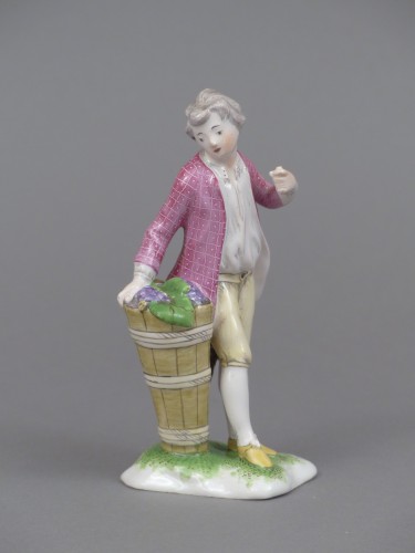 Porcelain & Faience  - Figure of a young winemaker, Niderviller 18th century 