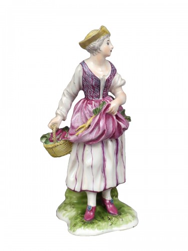 Figure of a young peasant girl, Niderviller 18th century 