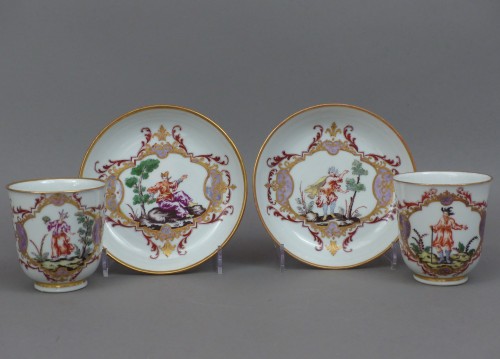 Paire de tasses et leur soucoupes Doccia 18e siècle - Céramiques, Porcelaines Style Louis XV