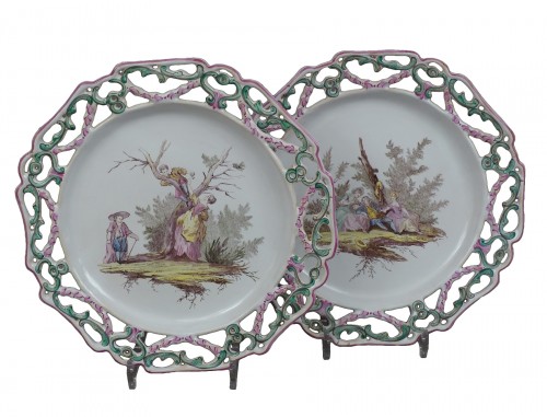 Pair of Marseille earthenware dishes, "Veuve Perrin" factory 18th century