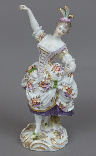 Grande statuette de Frankenthal représentant la " Camargo " dansant 18e siècle - Céramiques, Porcelaines Style Louis XV