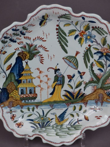 Céramiques, Porcelaines  - Grand compotier en faïence de Rouen 18e siècle