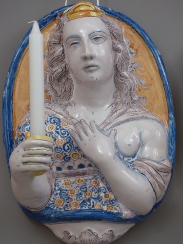 Céramiques, Porcelaines  - Rarissimes appliques en faïence Nevers de la 1ere moitié du 17e siècle