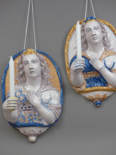 Antiquités - Rarissimes appliques en faïence Nevers de la 1ere moitié du 17e siècle