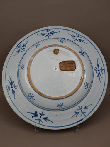 Large dish with &quot;Istoriati&quot; in Nevers earthenware (1640 - 1660) - Louis XIV