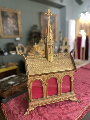 Hunting Reliquary In Gilt Bronze - 19th century - Religious Antiques Style 