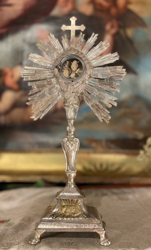 Religious Antiques  - 19th century Repoussé Silver Monstrance