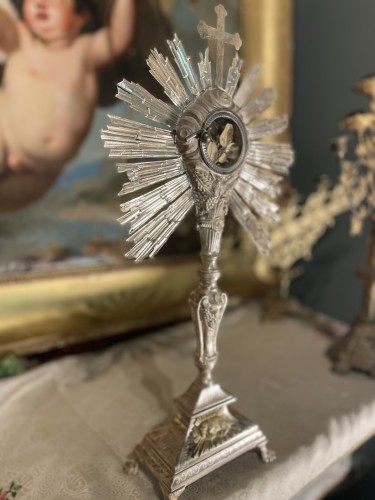 19th century - 19th century Repoussé Silver Monstrance