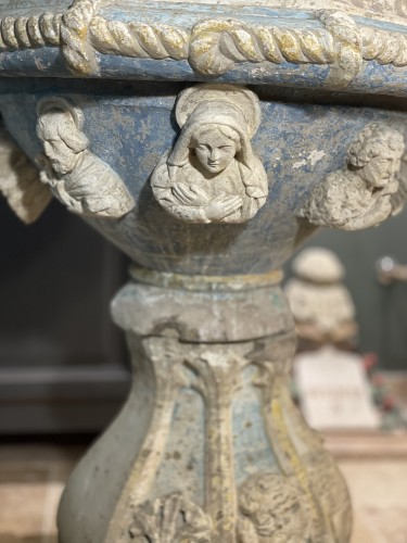 Fonts baptismaux en pierre calcaire à riches décors - Fin XVIe - Art sacré, objets religieux Style 