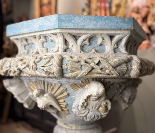 Antiquités - Baptismal Fons With Rich Decors - XVIth
