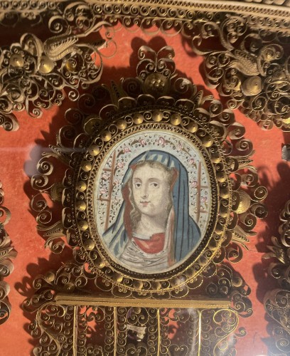 XVIIIe siècle - Grand reliquaire paperolles  de Saints martyrs début XVIIIe