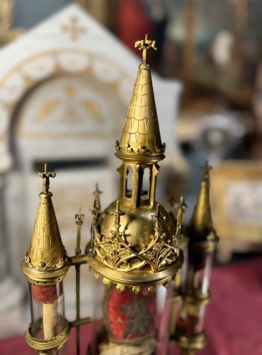 Monstrance reliquaire néo-gothique à trois cylindres, 19e siècle - Le jardin des Moines