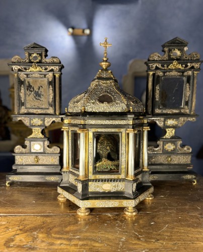 Ensemble chasse et présentoirs de sainte ursule de cologne  - Art sacré, objets religieux Style Renaissance