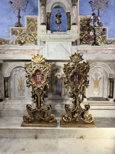 Grande paire de monstrances reliquaire du XVIIIe siècle - Art sacré, objets religieux Style 