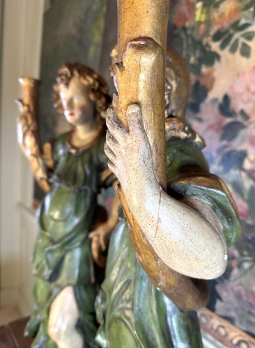 Pair Of Ceroferous Cherubs In The Colors Of Hope - 18th Century - 