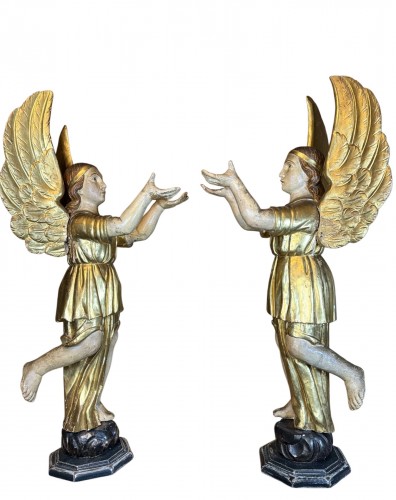 Imposing Pair Of Altar Angels – 18th Century 
