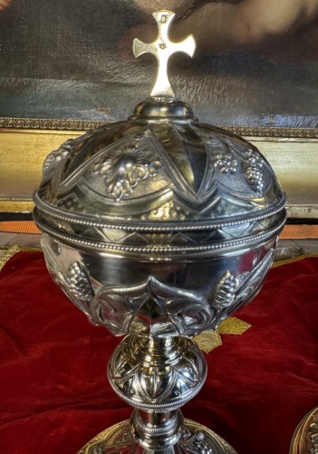 XIXe siècle - Chapelle comprenant calice et ciboire en vermeil, fin XIXe