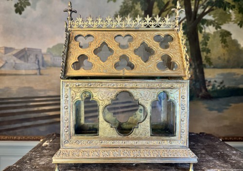 Bronze Reliquary Hunt - 19th Century - Religious Antiques Style 